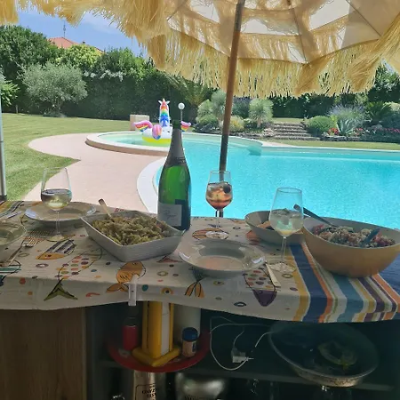 Bed and Breakfast L'introvabile Τσεζένα